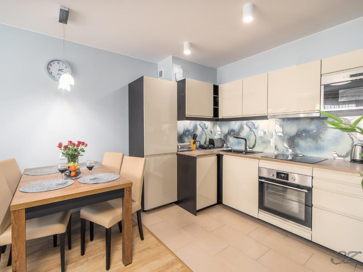 Appartamento Blizej Morza 102 Z Prywatnym Garazem I Rowerami W Cenie Kołobrzeg Esterno foto